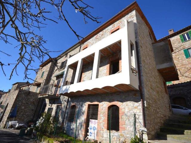 Casa indipendente in vendita a Fabro TR