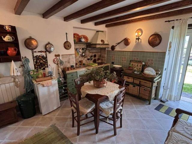 Casa indipendente in vendita a Fabro TR