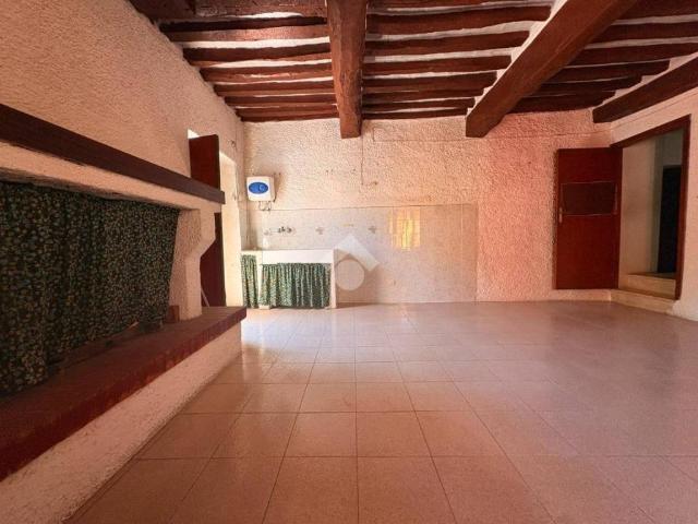 Casa indipendente in vendita a Fabriano AN