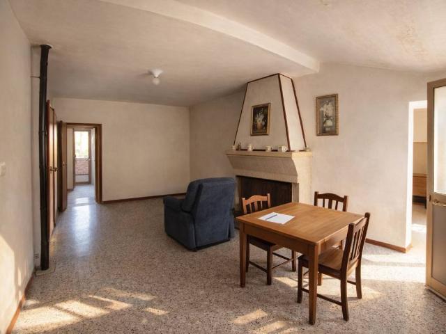 Casa indipendente in vendita a Fabriano AN