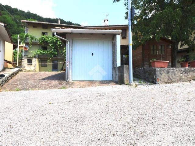 Casa indipendente in vendita a Faedis UD