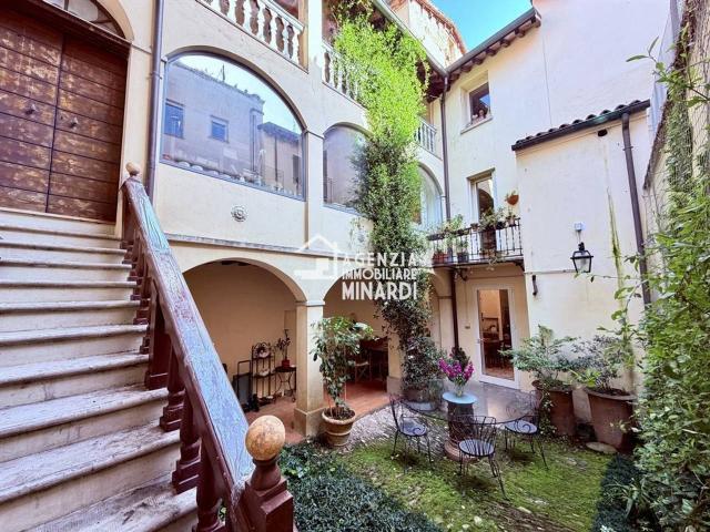 Casa indipendente in vendita a Faenza