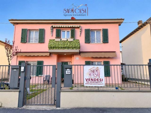 Casa indipendente in vendita a Faenza