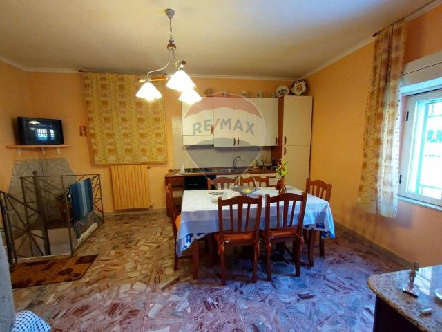 Casa indipendente in vendita a Faeto