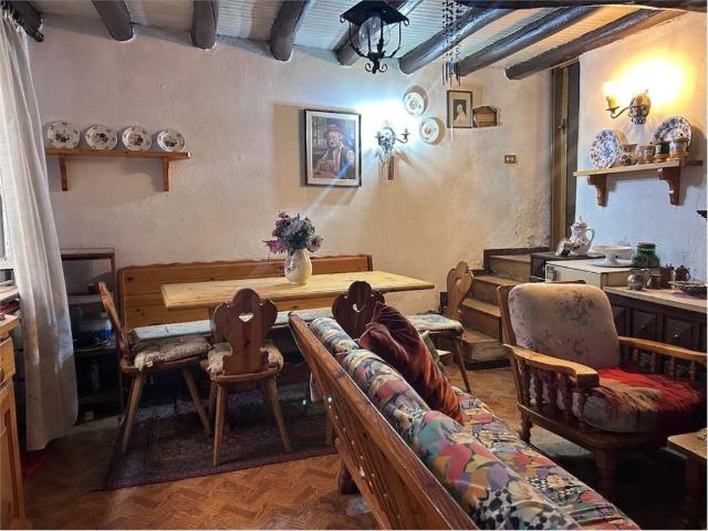 Casa indipendente in vendita a Faggeto Lario CO
