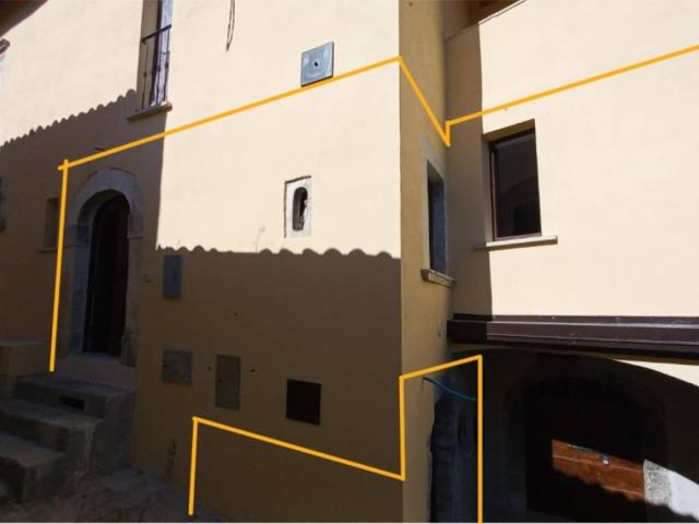 Casa indipendente in vendita a Fagnano Alto AQ