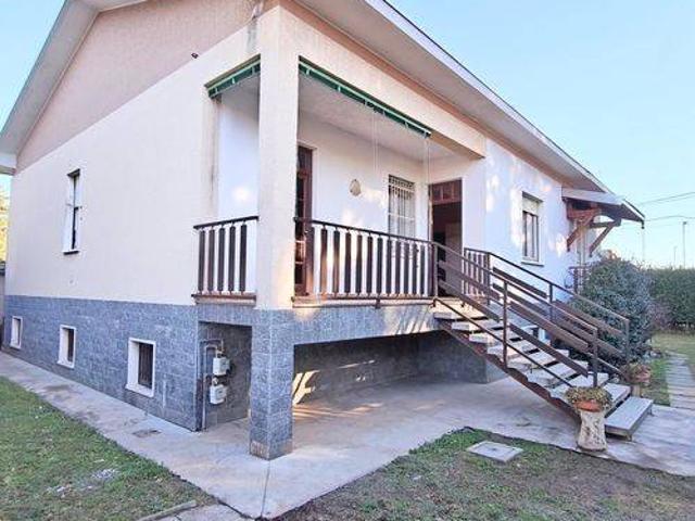 Casa indipendente in vendita a Fagnano Olona VA