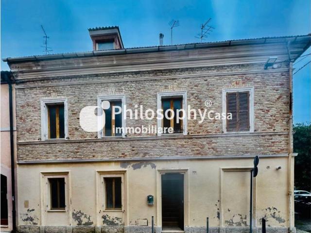 Casa indipendente in vendita a Falconara Marittima AN