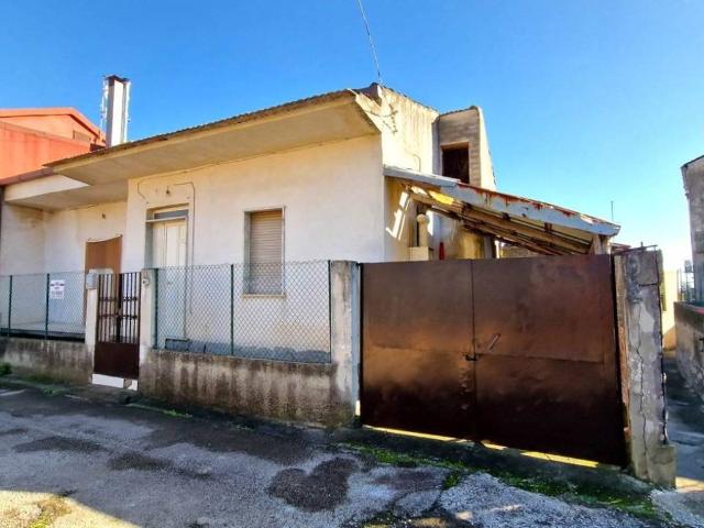 Casa indipendente in vendita a Falciano del Massico CE