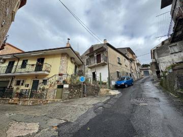Casa indipendente in vendita a Falerna CZ