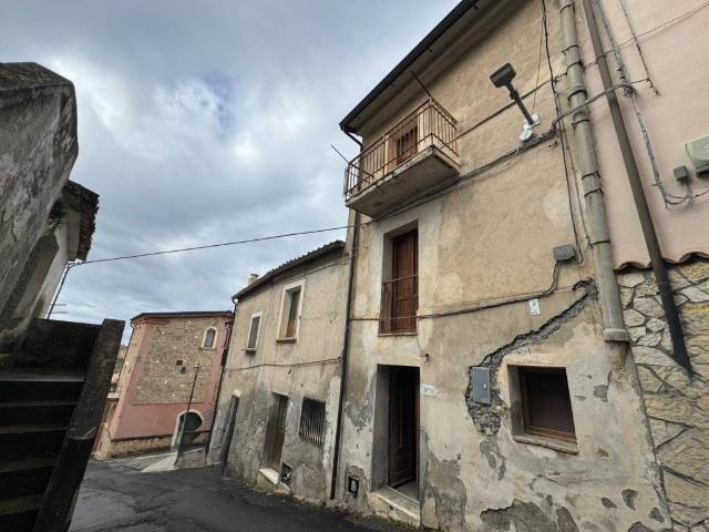 Casa indipendente in vendita a Falerna CZ
