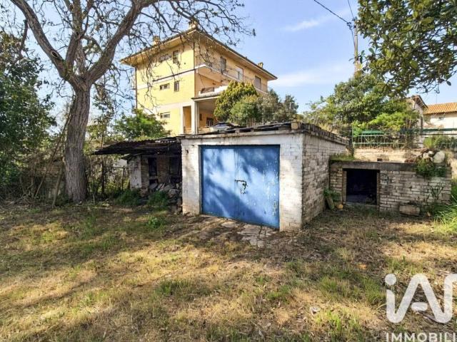 Casa indipendente in vendita a Falerone FM