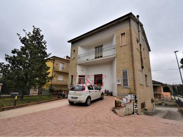 Appartamento in vendita a Falerone FM