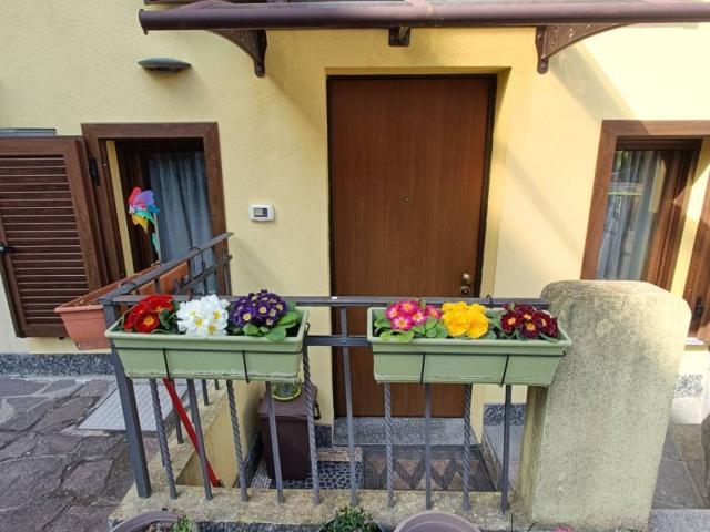Casa indipendente in vendita a Faloppio CO