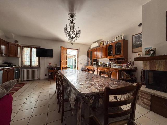 Casa indipendente in vendita a Fano