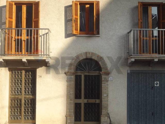Casa indipendente in vendita a Fara Filiorum Petri CH