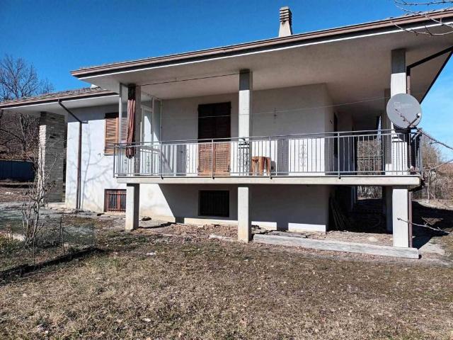 Casa indipendente in vendita a Farini PC