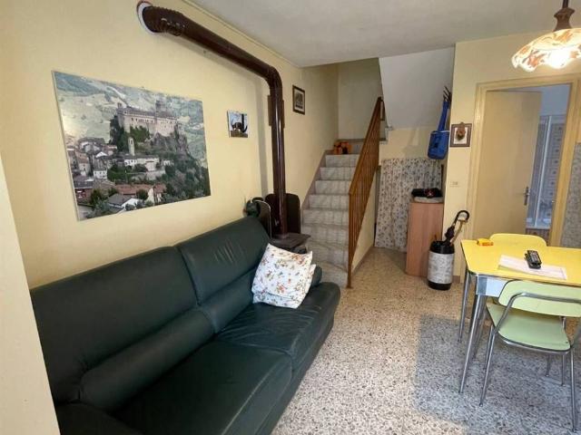 Casa indipendente in vendita a Farini PC
