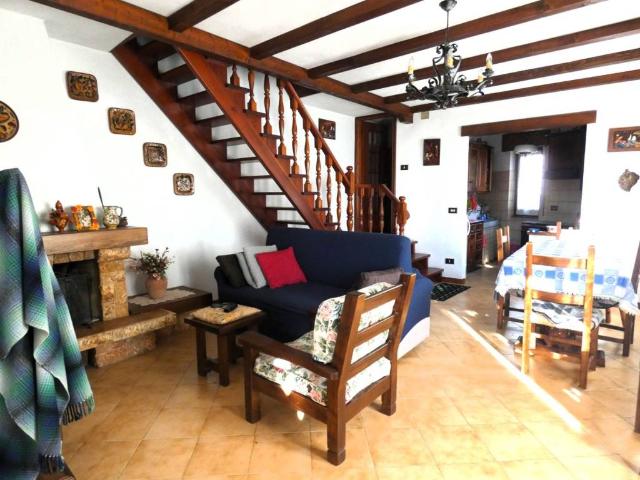 Casa indipendente in vendita a Fascia GE