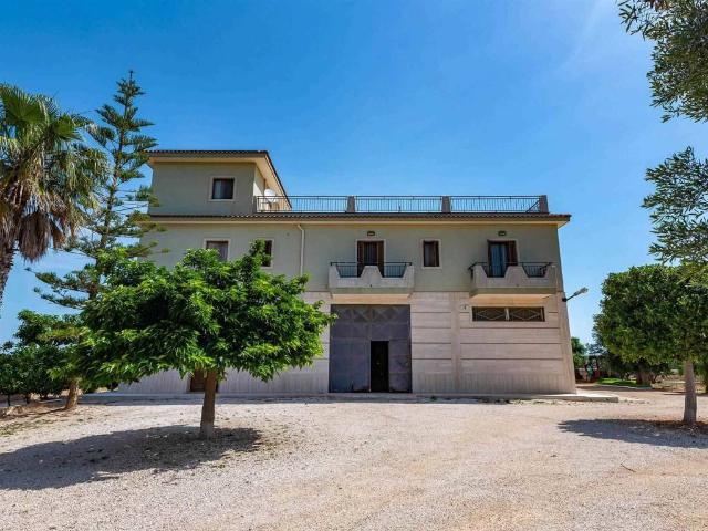 Casa indipendente in vendita a Fasano BR