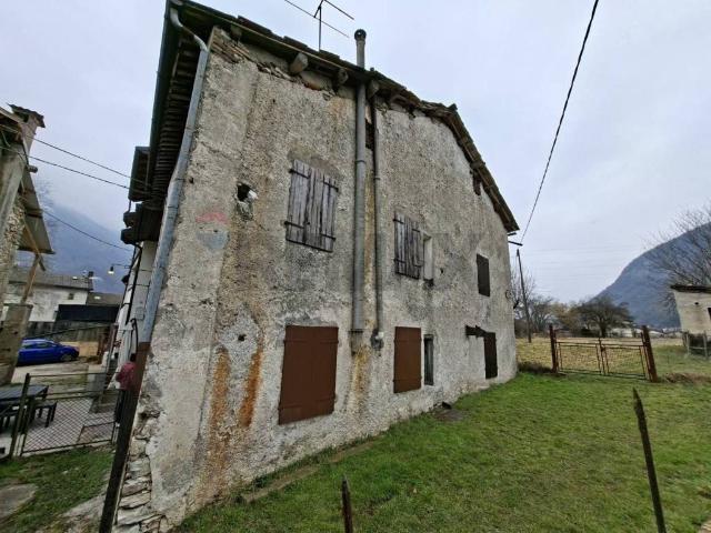 Casa indipendente in vendita a Feltre BL