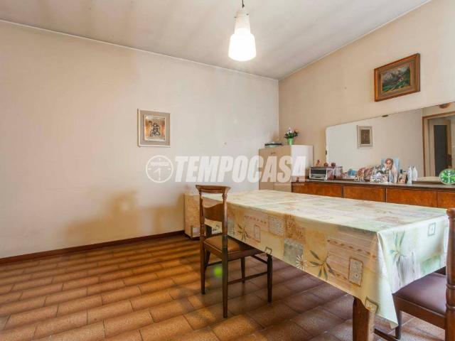 Casa indipendente in vendita a Fenegrò CO