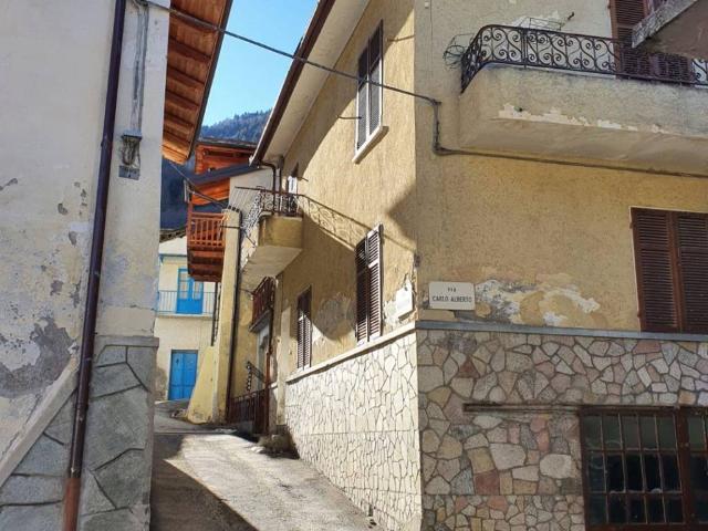 Casa indipendente in vendita a Fenestrelle TO