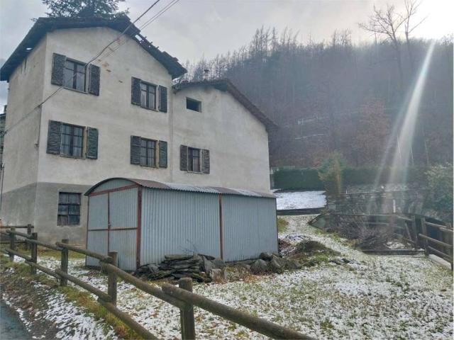 Casa indipendente in vendita a Fénis AO
