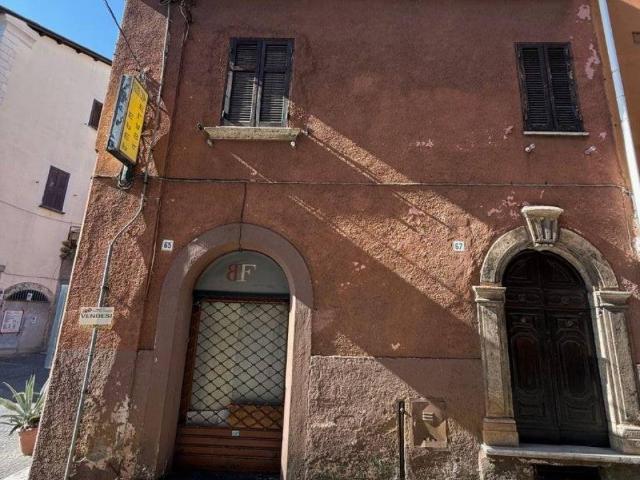 Casa indipendente in vendita a Ferentino FR