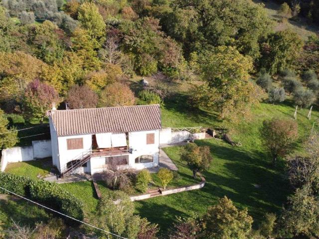 Casa indipendente in vendita a Ferentillo TR