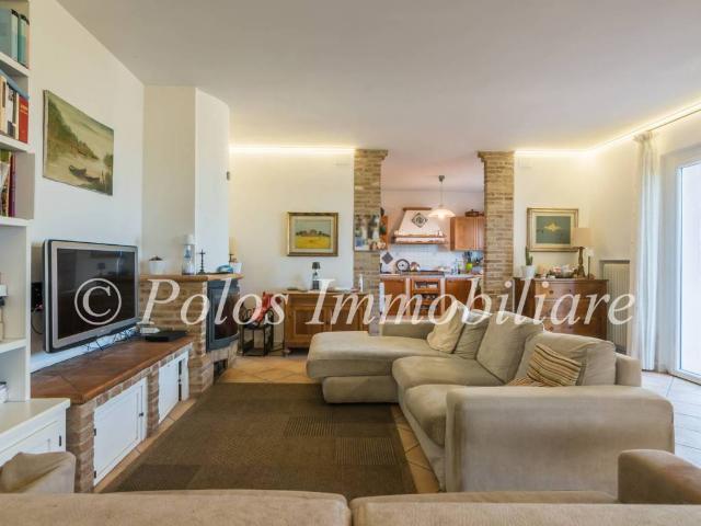 Casa indipendente in vendita a Fermo FM