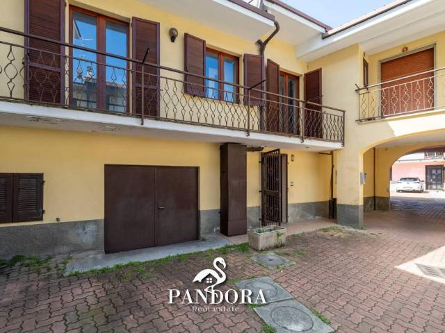 Casa indipendente in vendita a Ferno VA