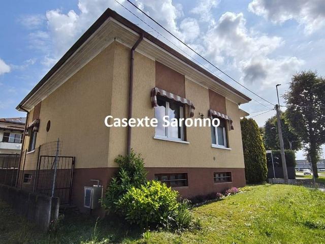 Casa indipendente in vendita a Ferno VA