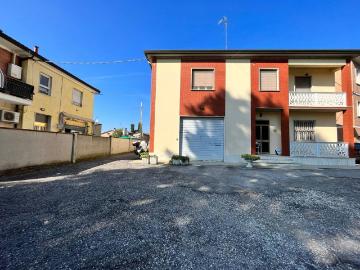 Casa indipendente in vendita a Ferrara
