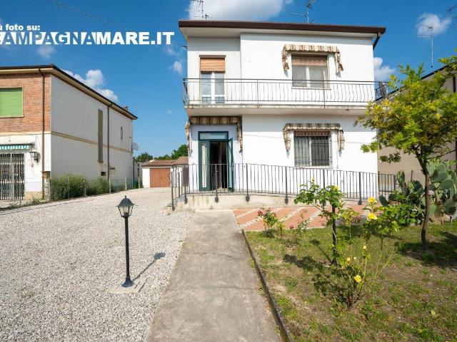 Casa indipendente in vendita a Ferrara
