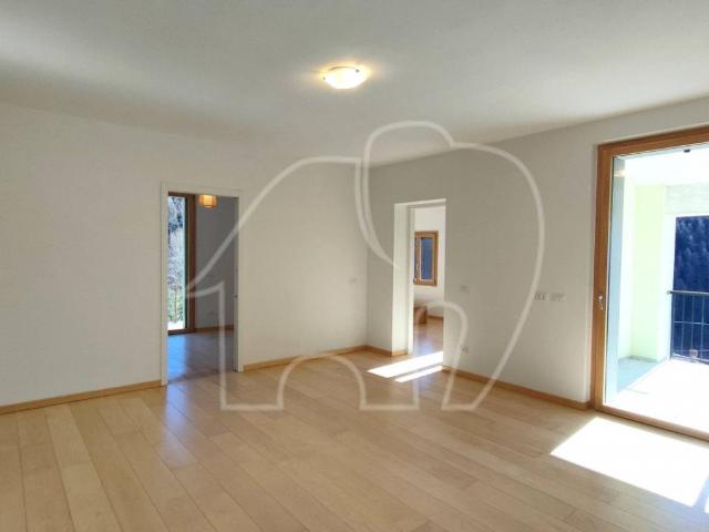 Casa indipendente in vendita a Ferrara di Monte Baldo VR