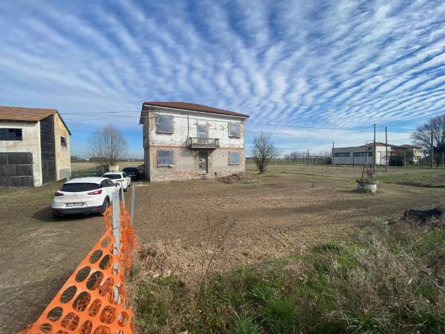 Casa indipendente in vendita a Ferrara FE