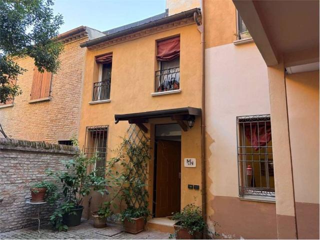 Casa indipendente in vendita a Ferrara FE