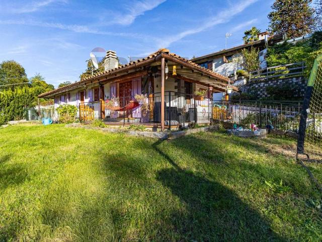 Casa indipendente in vendita a Ferrera di Varese VA