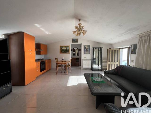Casa indipendente in vendita a Fiumefreddo Bruzio CS