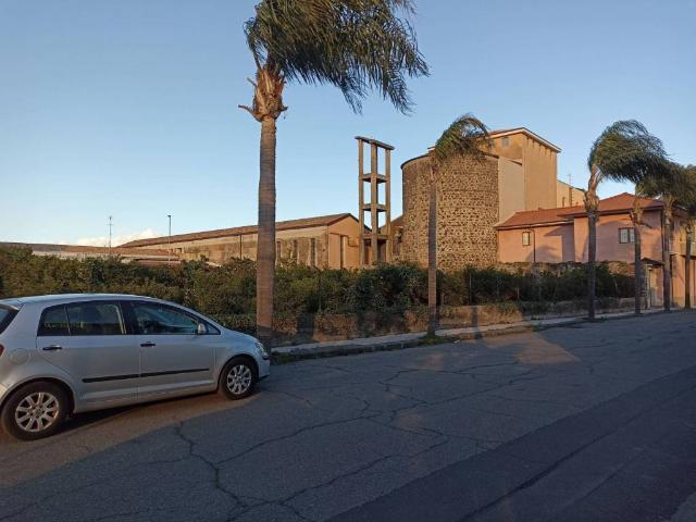 Casa indipendente in vendita a Fiumefreddo di Sicilia CT