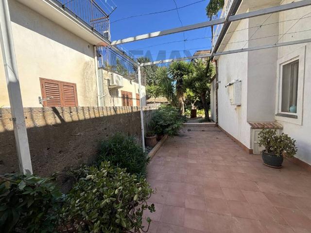 Casa indipendente in vendita a Fiumefreddo di Sicilia CT