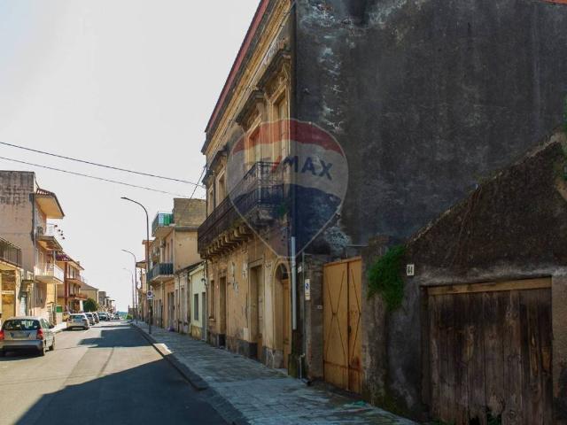Casa indipendente in vendita a Fiumefreddo di Sicilia CT