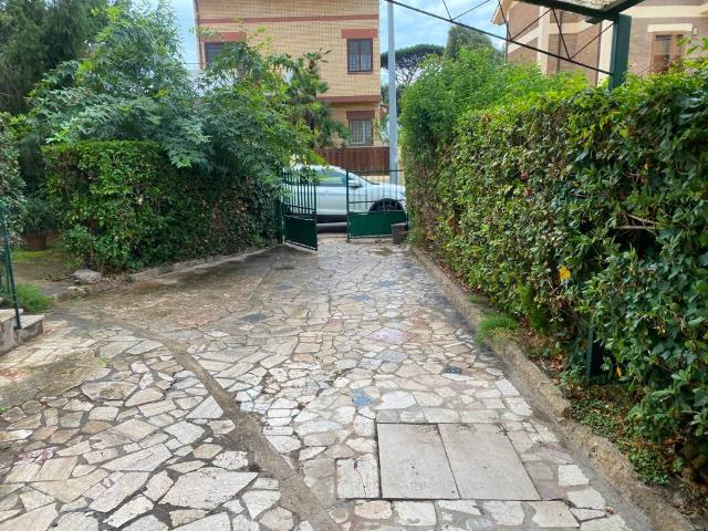 Casa indipendente in vendita a Fiumicino RM