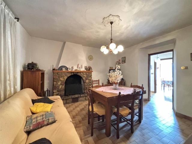 Casa indipendente in vendita a Fivizzano MS