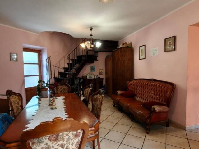 Casa indipendente in vendita a Fivizzano MS