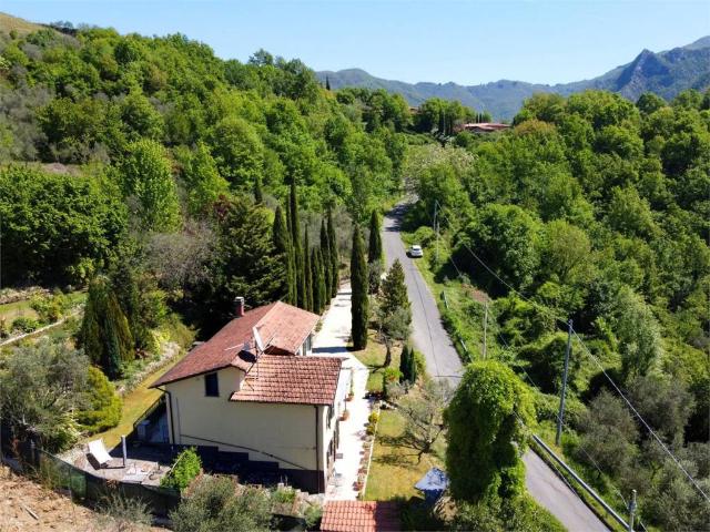 Casa indipendente in vendita a Fivizzano MS