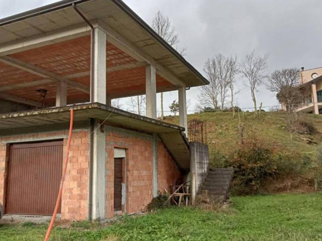 Casa indipendente in vendita a Fivizzano MS