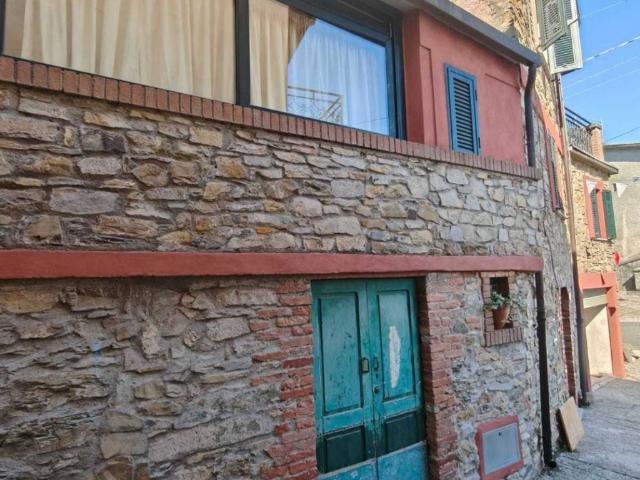 Casa indipendente in vendita a Fivizzano MS