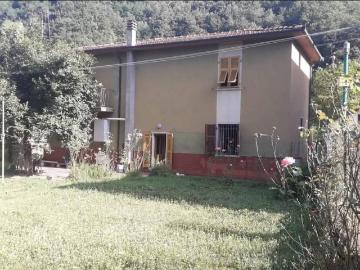 Casa indipendente in vendita a Fivizzano MS